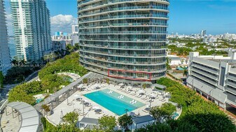 500 Alton Rd in Miami Beach, FL - Building Photo