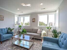 1400 Centre St in Boston, MA - Building Photo