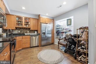 87 Sudbury Square in Sterling, VA - Building Photo - Building Photo