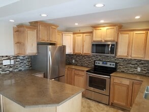 Oakhaven Acres in Saratoga Springs, NY - Building Photo - Building Photo