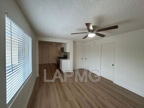 3824 W 104th St in Inglewood, CA - Building Photo - Building Photo