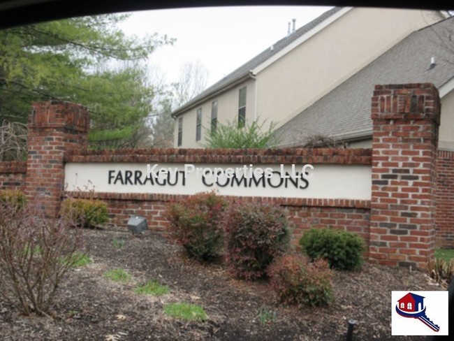 812 Farragut Commons Dr in Knoxville, TN - Building Photo - Building Photo