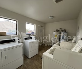 17/19 S. Roosevelt, Unit 19G in Walla Walla, WA - Foto de edificio - Building Photo