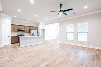 102 Jubilation St in Youngsville, LA - Building Photo - Building Photo