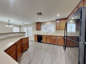 3128 Manti Peak Ave in North Las Vegas, NV - Foto de edificio - Building Photo