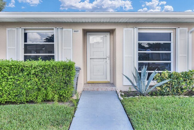8807 Bella Vista Dr in Boca Raton, FL - Building Photo - Building Photo