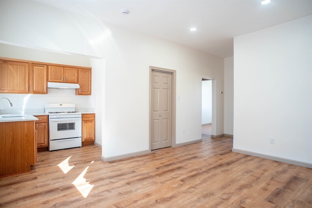 428 69th St in Guttenberg, NJ - Building Photo