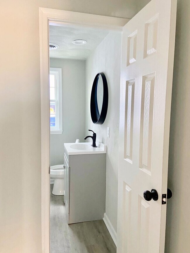 9424 Peachtree St-Unit -9422 in Norfolk, VA - Building Photo - Building Photo