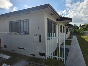 3110 NW 19th Ave in Miami, FL - Building Photo - Building Photo