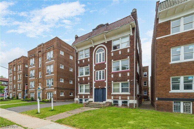 14120 Superior Rd in East Cleveland, OH - Building Photo - Building Photo