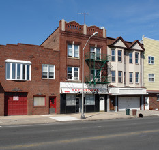 383 Avenue C in Bayonne, NJ - Building Photo - Building Photo