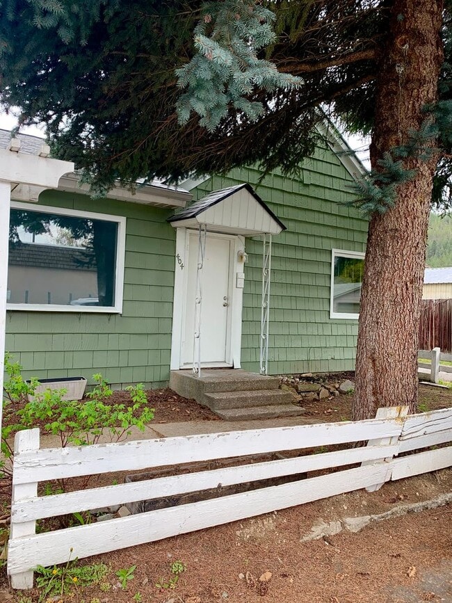 property at 402-404 Price St