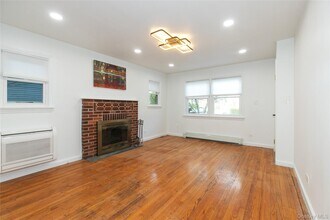 5 Prospect St in Glen Head, NY - Building Photo - Building Photo