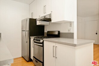 2311 4th St in Santa Monica, CA - Building Photo - Building Photo