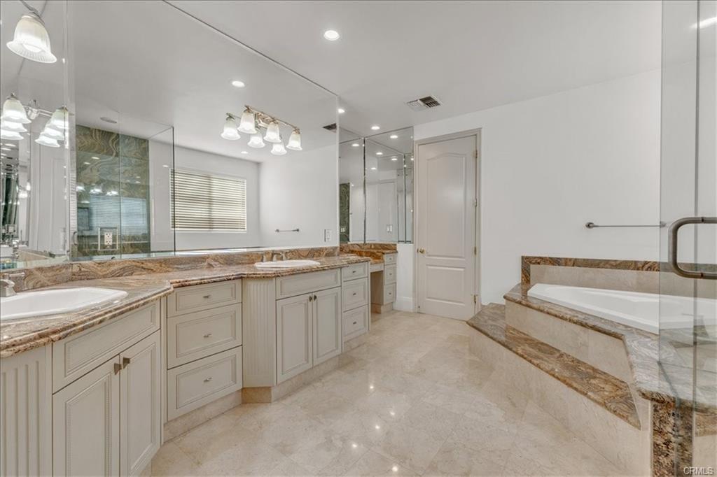 5150 Teesdale Ave in Los Angeles, CA - Building Photo