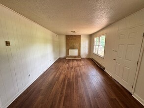 6040 Deep Green Dr in Shelby, NC - Building Photo - Building Photo