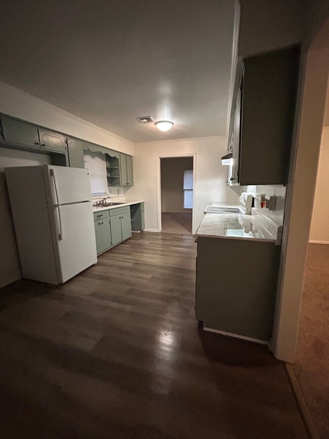 property at 3737 Hunting Creek Rd