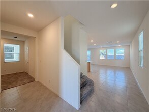 6972 Dandelion Pk Ave in Las Vegas, NV - Building Photo - Building Photo