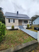 237 Poole St in Woodruff, SC - Building Photo