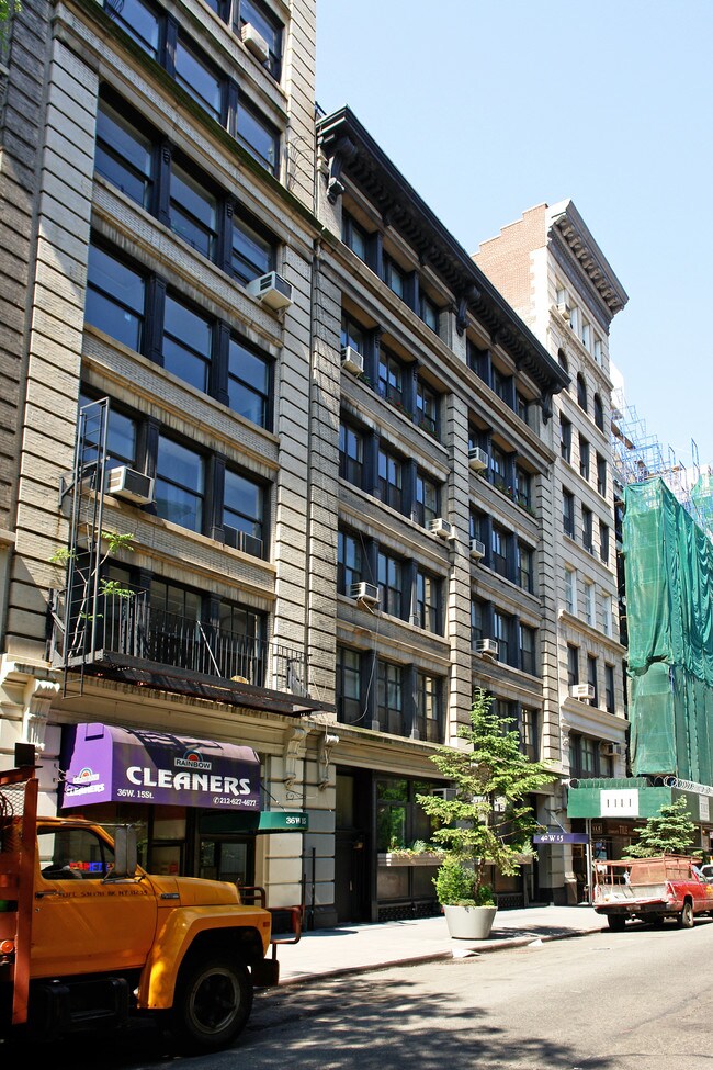 40 W 15th St in New York, NY - Foto de edificio - Building Photo