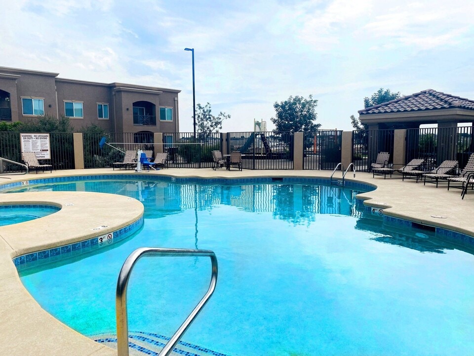 Spring River Luxury Apartment Homes in Roswell, NM - Building Photo