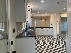8 Lyman Ave in Medford, MA - Building Photo - Building Photo