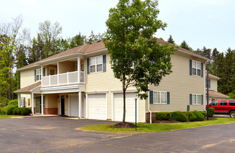 Pine Point Luxury Apartments in Buffalo, NY - Building Photo - Building Photo