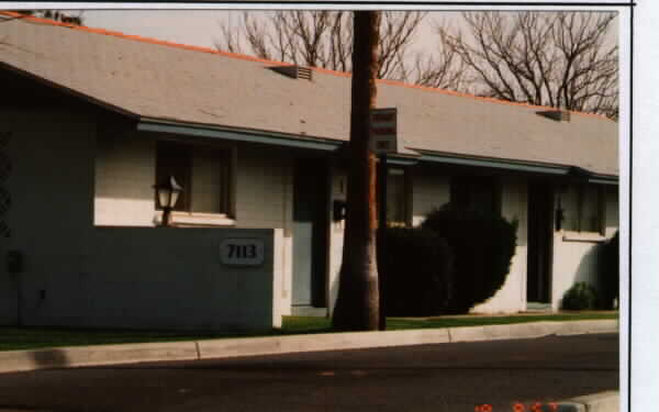 Casa La Jolla in Glendale, AZ - Building Photo - Building Photo