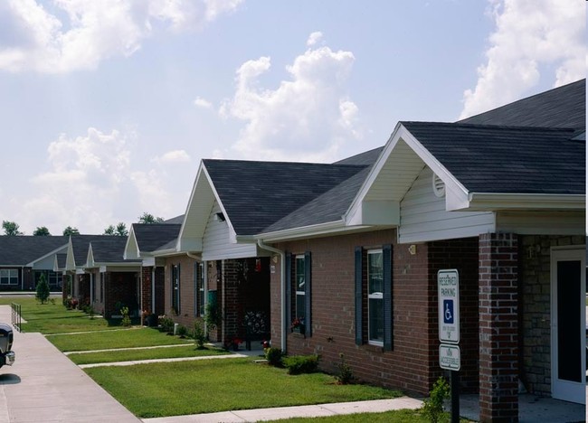 Lebanon Senior Apartments I in Lebanon, MO - Building Photo - Building Photo