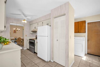 2950 Curling Ct in Palm Harbor, FL - Building Photo - Building Photo