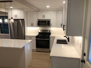 23544 N High Rdg Dr in Lake Zurich, IL - Building Photo - Building Photo