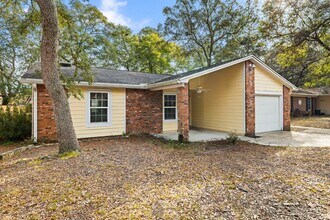 310 Goldenrod Ct in Niceville, FL - Building Photo - Building Photo