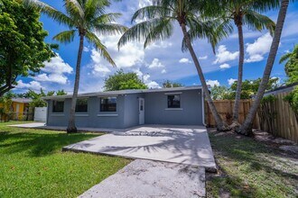 6113 Royal Palm Blvd in Margate, FL - Building Photo - Building Photo