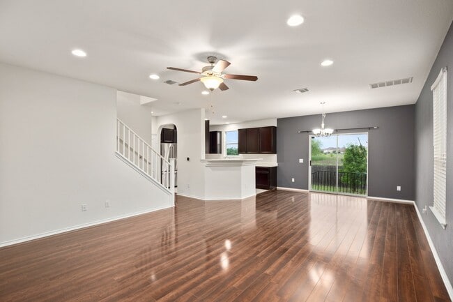 6104 Toye Dr in Austin, TX - Building Photo - Building Photo