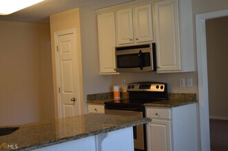 570 Sullivan Rd in Newnan, GA - Building Photo - Building Photo