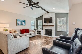 4910 Pelham Dr in Austin, TX - Building Photo - Building Photo