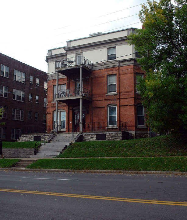 207 N Townsend St in Syracuse, NY - Foto de edificio