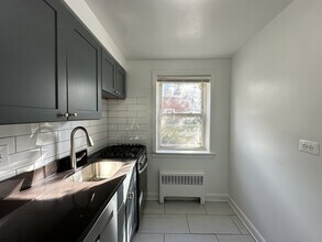 6719 N California Ave in Chicago, IL - Foto de edificio - Building Photo