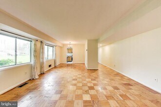 10613 Montrose Ave in Bethesda, MD - Building Photo - Building Photo