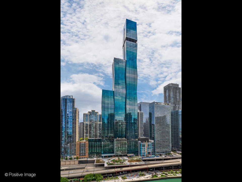 363 E Wacker Dr in Chicago, IL - Foto de edificio