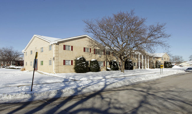 The Executive House in Kenosha, WI - Foto de edificio - Building Photo