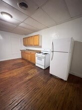 142 E College Ave in York, PA - Building Photo - Building Photo