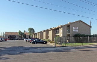 Polk Terrace Apartments in Phoenix, AZ - Building Photo