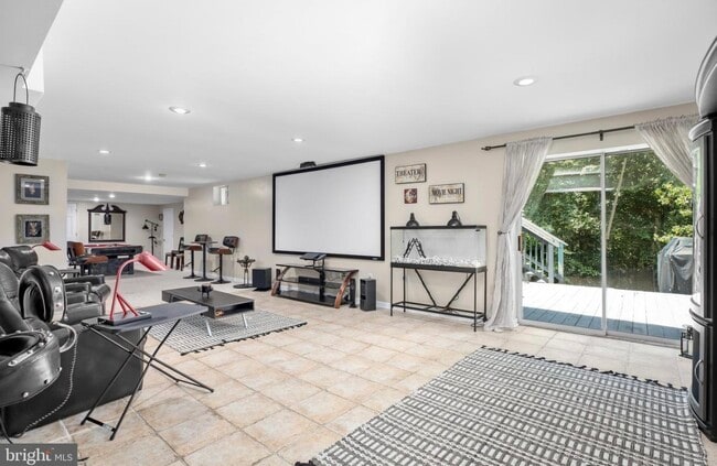 property at 47 Puri Ln