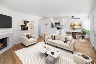 9949 Erma Rd in San Diego, CA - Building Photo - Building Photo