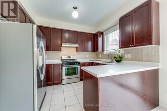 4563 Centretown Way in Mississauga, ON - Building Photo - Building Photo