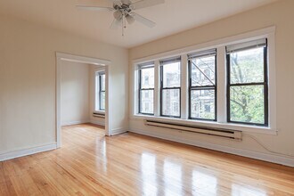 3826 N Fremont St, Unit E3 in Chicago, IL - Building Photo - Building Photo