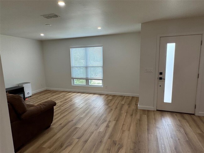 8205 Kellog Ct in Austin, TX - Building Photo - Building Photo