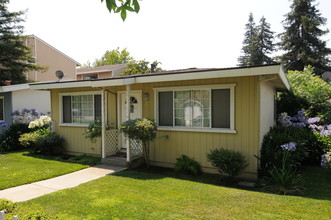 290 W Rincon Ave in Campbell, CA - Building Photo - Building Photo