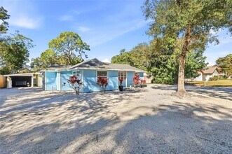 2854 W Rainbow Cir in Sarasota, FL - Building Photo - Building Photo